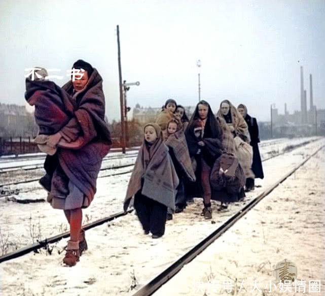 欧洲|上色老照片：二战下的欧洲难民，看看战争给他们带来的一切