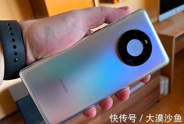 华为公司|为什么华为Mate30Pro降价卖不动，而华为Mate40Pro涨价却很抢手？