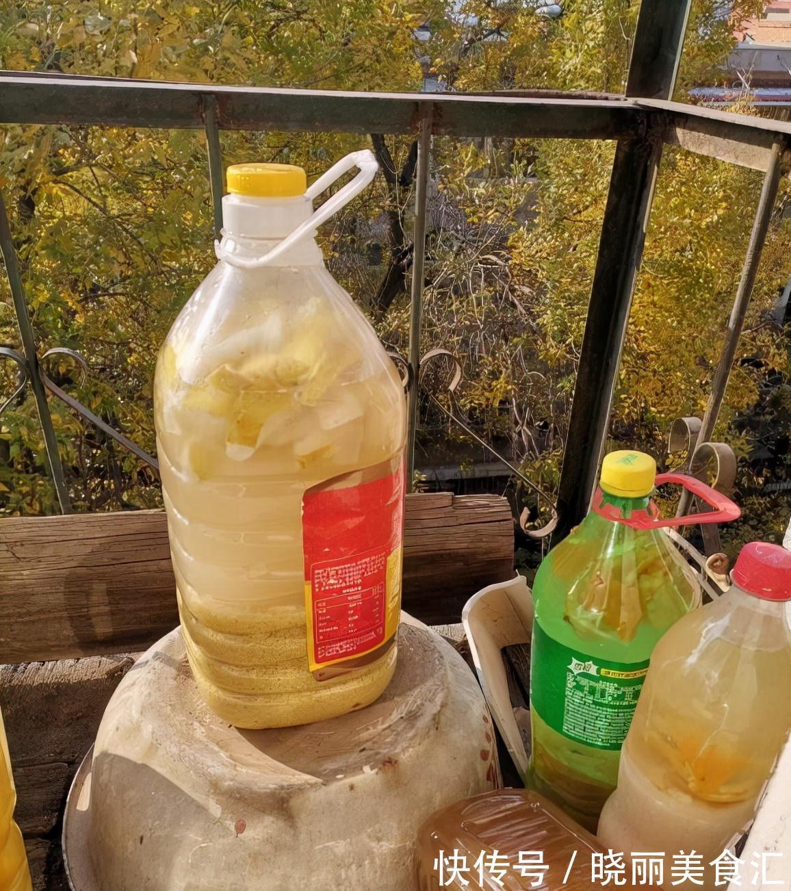 养花人的“大难题”，花盆插根“筷子”就能解决，不黄叶，开花旺