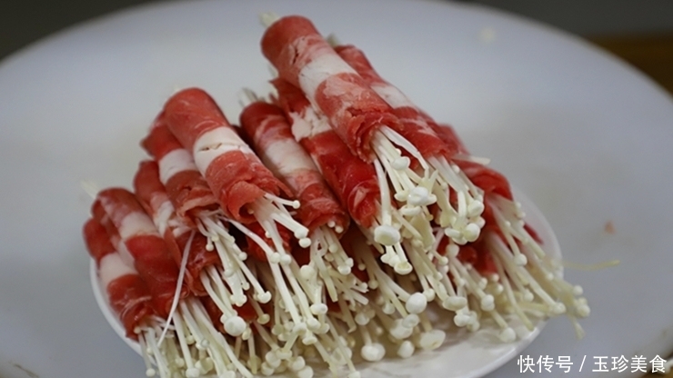 肥牛|金针肥牛的美味做法,汤汁浓郁,肥牛细嫩,鹏厨教你制作小技巧