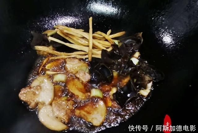 喜欢|豆腐白菜丸子粉条一锅烩的大菜，好吃还接地气，就喜欢家常菜