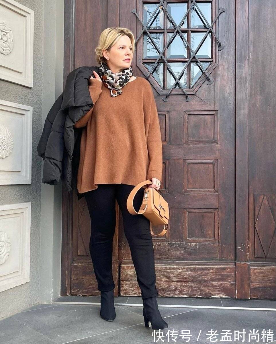 皮裤 50+如何“按年龄”穿衣,却又不像祖母