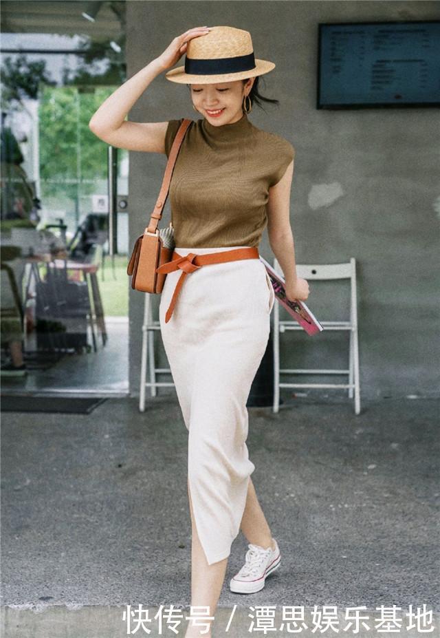 今年流行穿“半身裙”,上衣这样搭才是真的美,像三木一样有气质