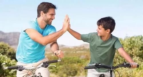 电视|“看电视”和“不看电视”的孩子,长大后的差距有多大?一目了然