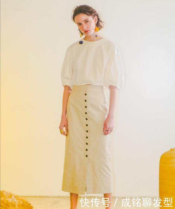 半身裙|“长直袖”衬衫太普通,今年“泡泡袖”衬衫超火,复古又有女人味