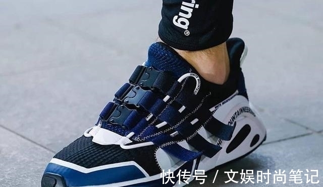 鞋款 乔丹亲穿酷灰 AJ 4 货量不小!Converse再出半透明鞋底引发热潮