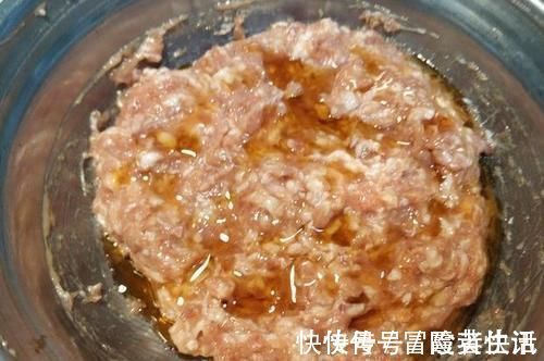 小酥肉|饺子馅想要鲜流油流汁?有人加鸡蛋,有人加油,其实都不全面