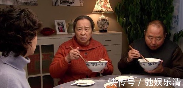 豆豆|7岁孩子自述奶奶、姑姑训妈妈,爸爸打妈妈,妈妈走了,我很惨