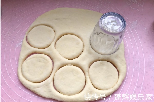 山药|早餐给孩子做一份奶香山药饼，健脾胃，好消化