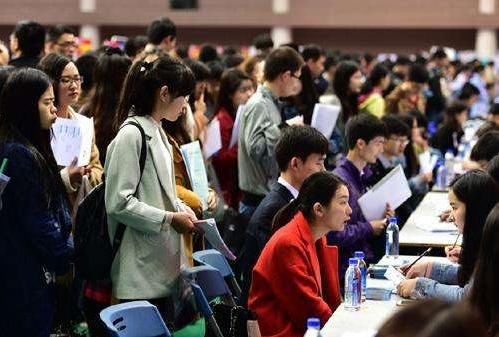 教育部|教育部发话，决心改变“快乐大学”现象，高校学生迎来严进严出