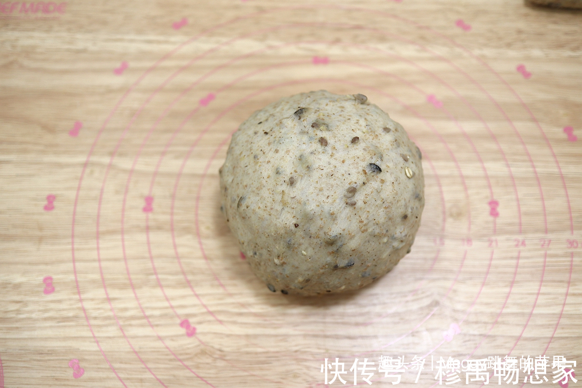 高筋面粉|在家烤欧包,拌拌揉揉烤烤,酥香焦脆又柔软,低脂早餐主食有了