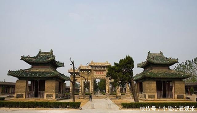 乌鸦|孔子墓地为何“上不落乌鸦,下不招蛇”?你看它用什么建的?