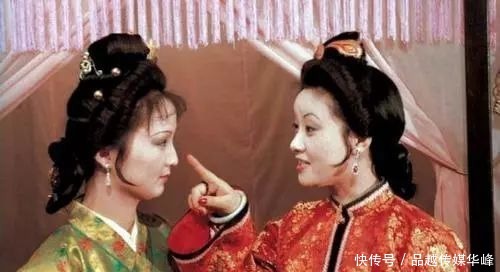 秦可卿|贾府为何那么快就衰败?这两个媳妇是关键,她们每天都要做一件事