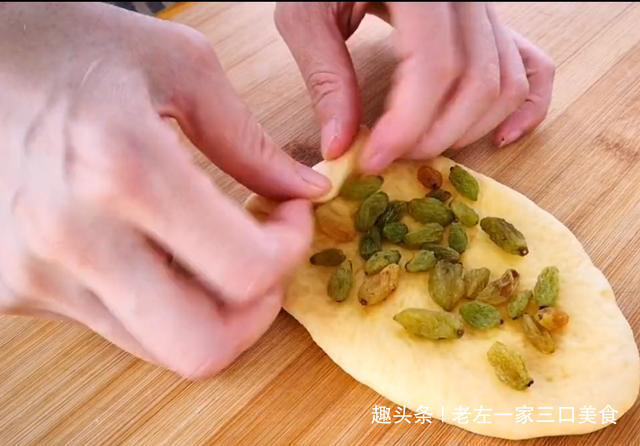 6个鸡蛋加一碗面粉，不用烤箱，不用油炸，简单一做，比吃肉还香