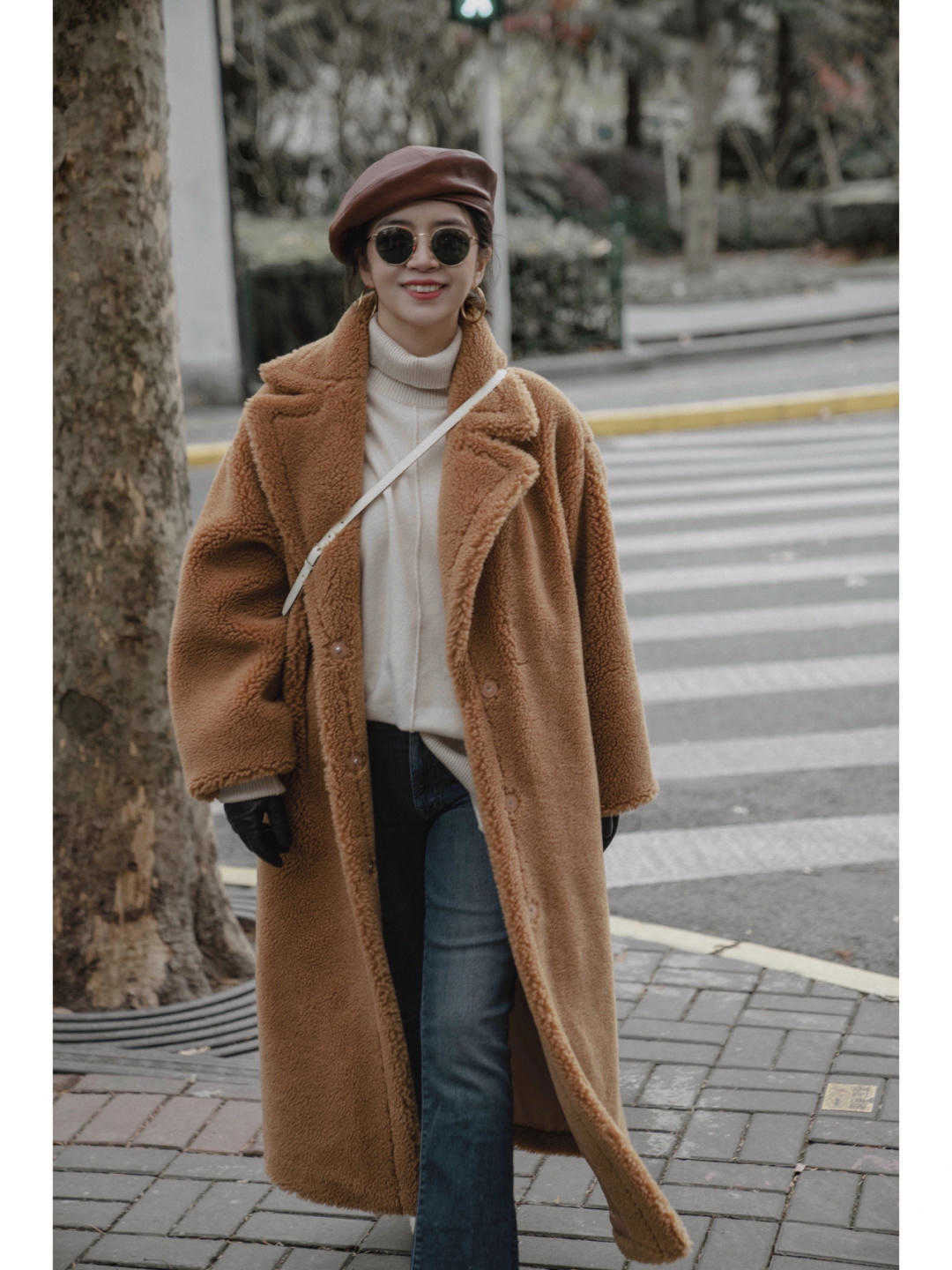 吊带裙 泰迪熊外套搭什么下装最好看,码住这几款,秒变精致时髦精