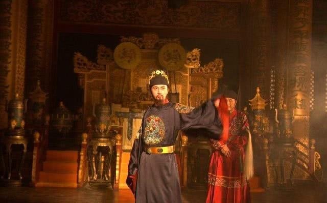 大明王朝|“煤山自缢”究竟是末世君王的气节,还是失去理智的昏招?