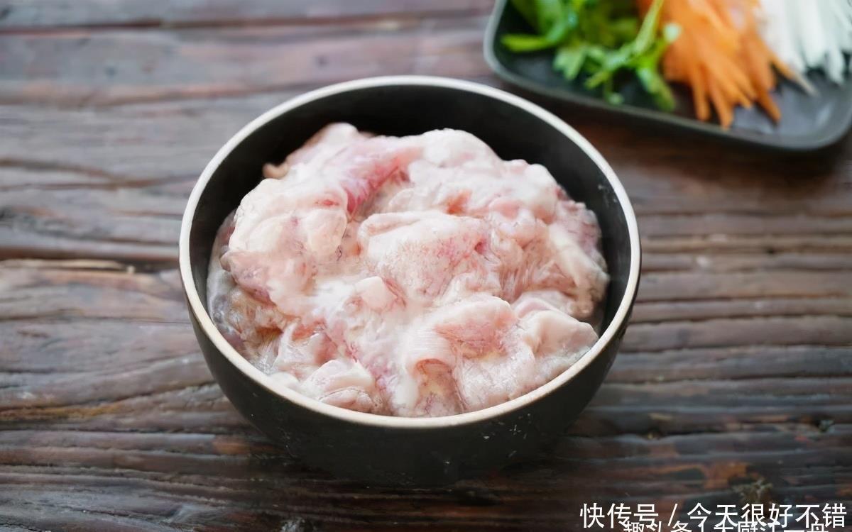 饭店的锅包肉为啥那么好吃?教你饭店做法,学会给家人露一手吧