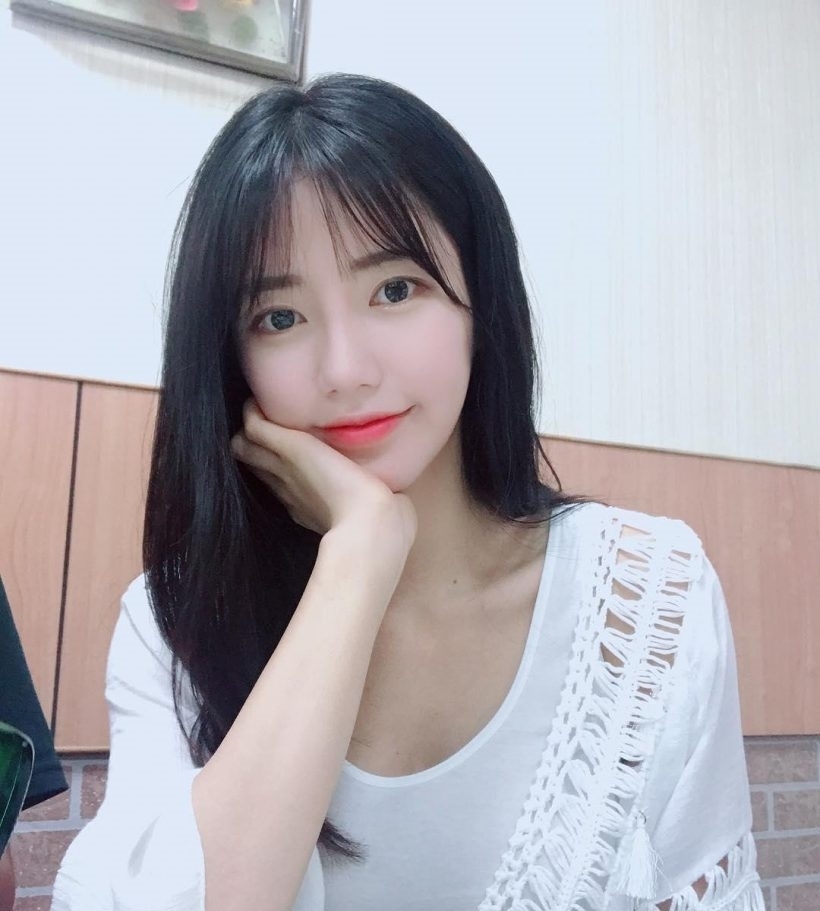 美女写真:小姐姐们凹凸有致的好身材,白皙的肌肤,十分甜美可爱