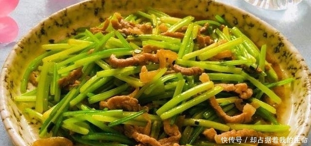 炒肉丝时,牢记不要直接下锅炒,教您一招,肉丝又嫩又香又入味