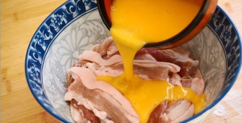 鸡蛋|五花肉别做红烧了,加2个鸡蛋,筷子搅一搅,3斤猪肉不够吃