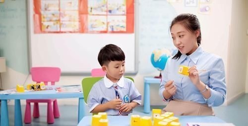 发育|哈佛大学最新研究发现:促进儿童大脑发育最好的办法,并不是阅读