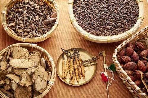 通窍活血汤|血瘀是百病之源，名医王清任有5个活血化瘀方，从头到脚化淤血