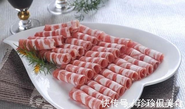 吃起来|挑选羊肉时,切记“4买3不买”,肉质鲜嫩膻味小,懂行才知道