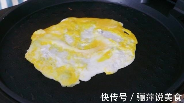 玉米面懒人早餐饼，比手抓饼简单好吃，学会了早餐天天不重样，香