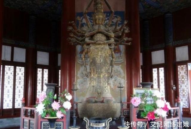 遗言|奇女死前要求葬在小山包上,遗言:会有天子来守墓