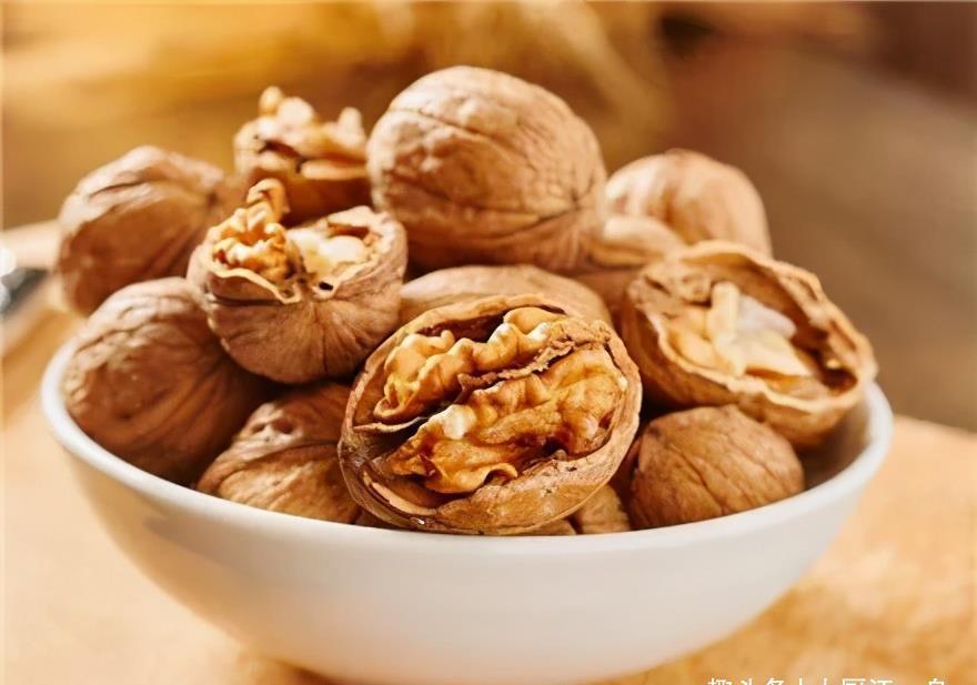 中老年|人到中年不管有钱没钱,建议多吃这4种食材,营养健康身体壮