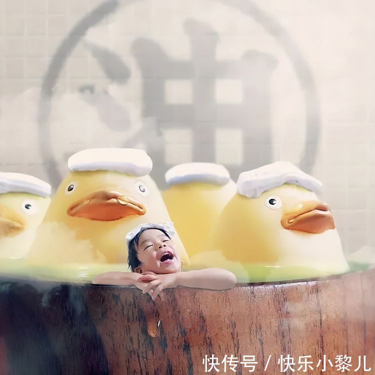 奥特曼|日本“创意妈妈”,带6岁儿子P图大玩“穿越”,置身宫崎骏漫画