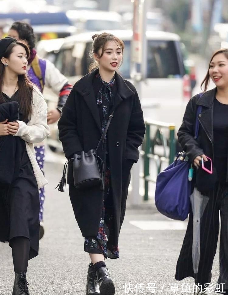 服装 中日韩大衣穿搭分析,各有各的特色,风格不同都好有气质