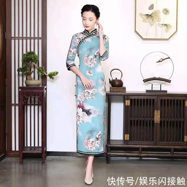 娇艳|旗袍的包裹之下，是东方女人特有的美丽，永远成就着女人的娇艳