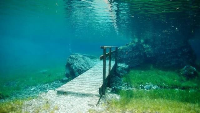 全球最“任性”的公园：一年只现身3个月，一言不合便藏入湖底！