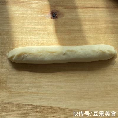 高糖酵母|#安佳马苏里拉芝士挑战赛# 零失败の肠仔包，深受小盆友喜爱