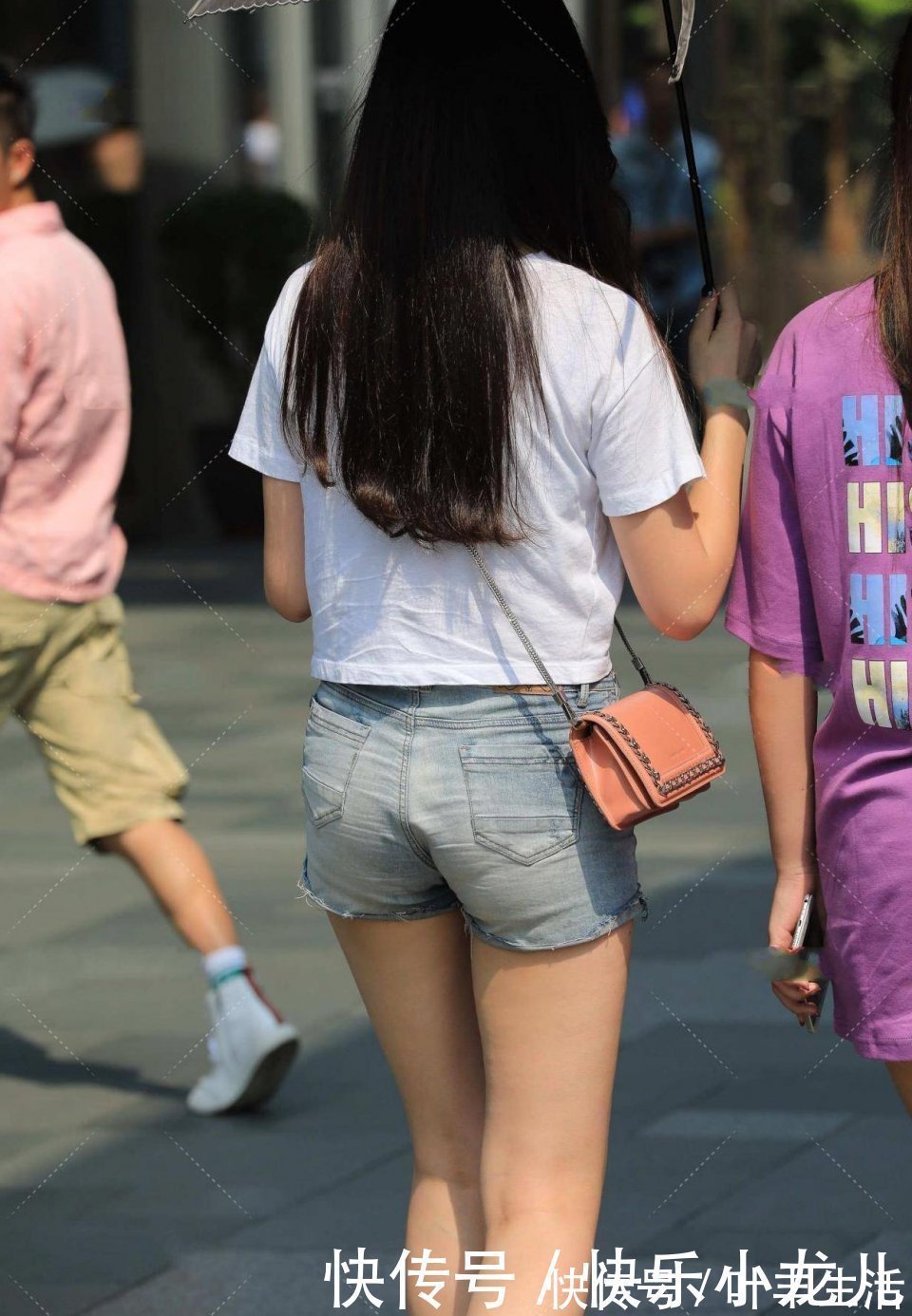 爸爸|走在太古里大街上,唯有微胖型的小姐姐最吸引人,爸爸喜欢的类型