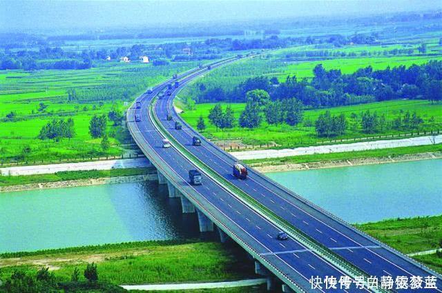 自驾游公路|中国这一条公路牛了，媒体称其是最美的公路，没有之一！