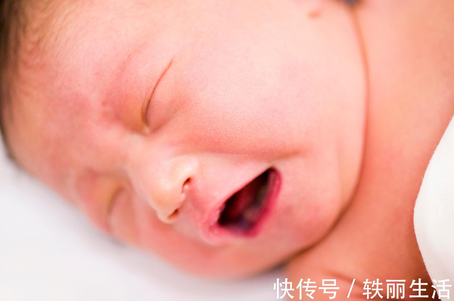 训练|宝宝迟迟不能自主入睡，可能踩了5种“坑”，家长自查掉坑没