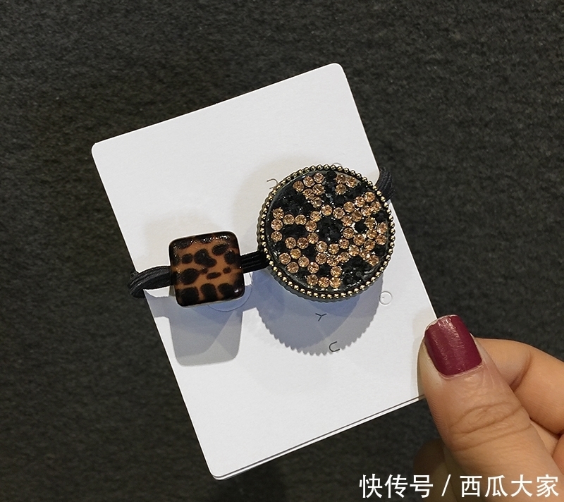 新发现一种发圈:叫“丸子头发圈,洋气减龄还不贵,回头率嗷嗷的