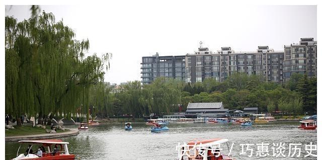 地铁|哪些房子升值空间比较大？李嘉诚说出建议，这三个地段可以参考