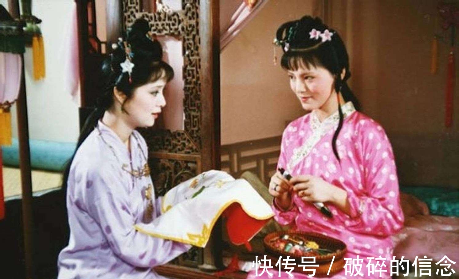 贾母|《红楼梦》后40回,袭人为何性情大变,做人处事尽显阴险卑劣?