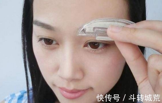 画眉|女人画眉，总是显老又丑？化妆师：要掌握3个“重点”，精致减龄