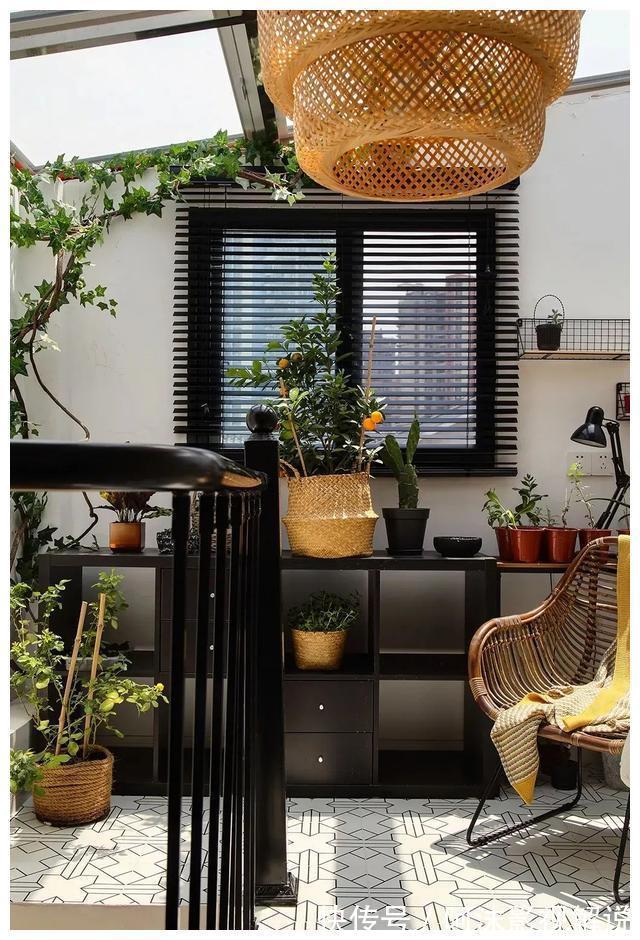 次卧|女生把70㎡顶楼户型,打造成舒适阳光美宅,充满了居住智慧!