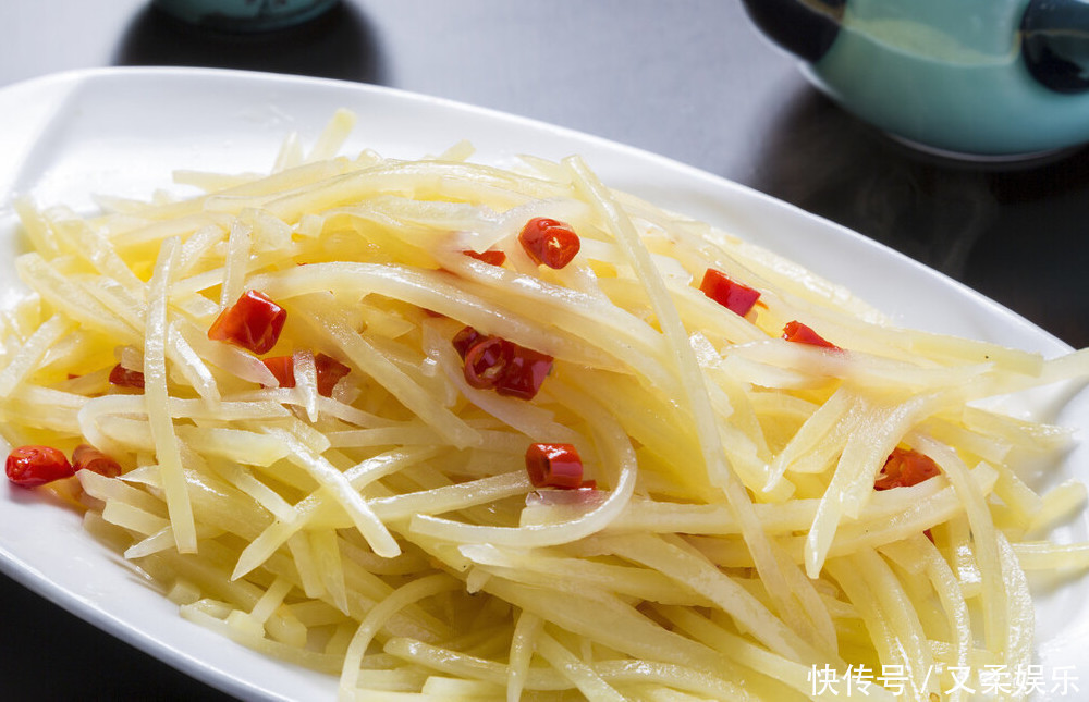 炒酸辣土豆丝,先放醋还是后放醋教你正确做法,酸辣脆爽超好吃