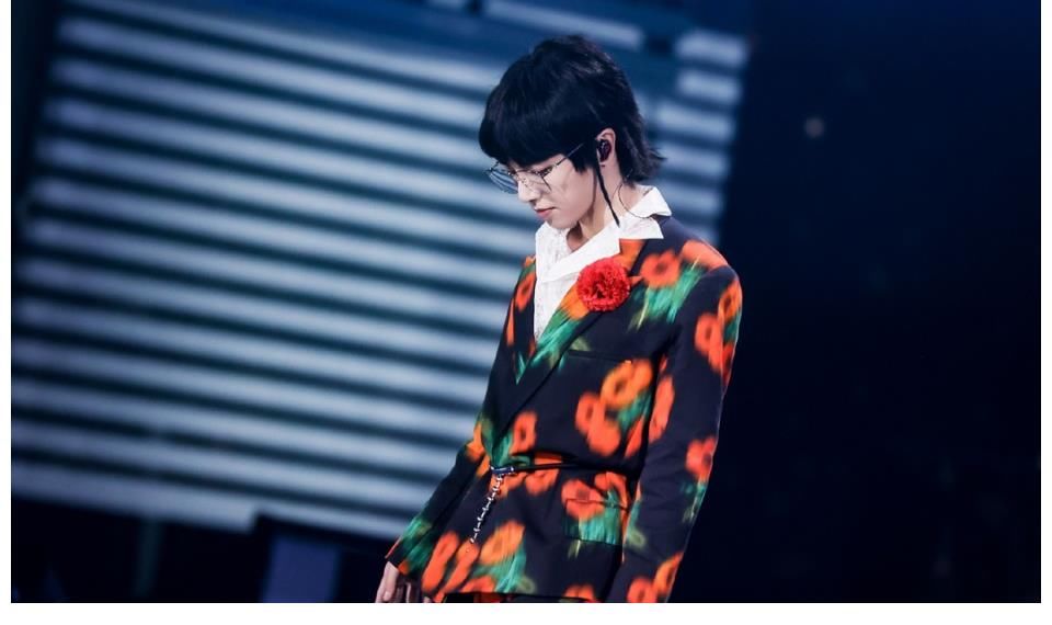 热爱|歌王华晨宇《飞行指挥家》：我偏用热爱 翻盘赢个精彩