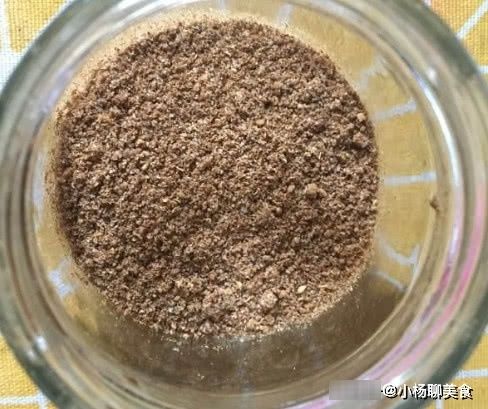 自制椒盐很简单，别再出去买了，方法和技巧告诉你，比外面的更香