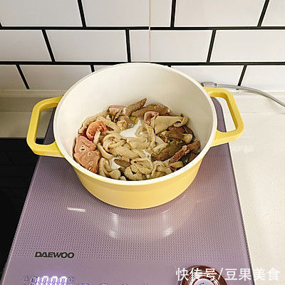汤白滋补｜干了这一碗暖fufu的羊杂汤