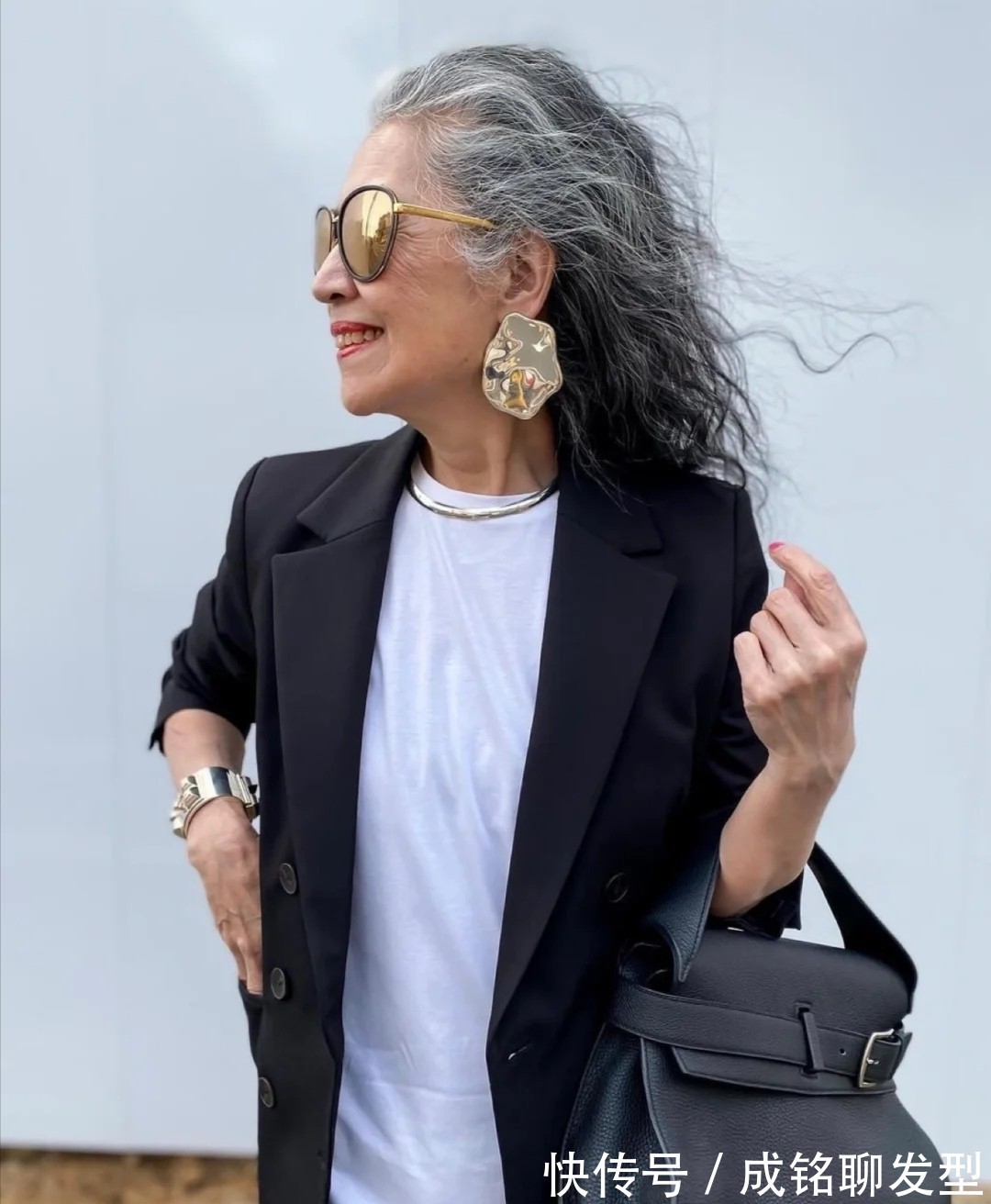 中年感|年过六十的网红“潮奶奶”,穿搭时尚又酷又美,时髦装扮令人羡慕