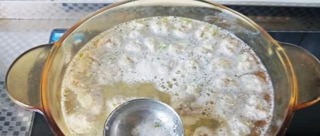 脏东西|煮肉时,上面的浮沫是精华还是脏东西,要撇去吗又学到一招