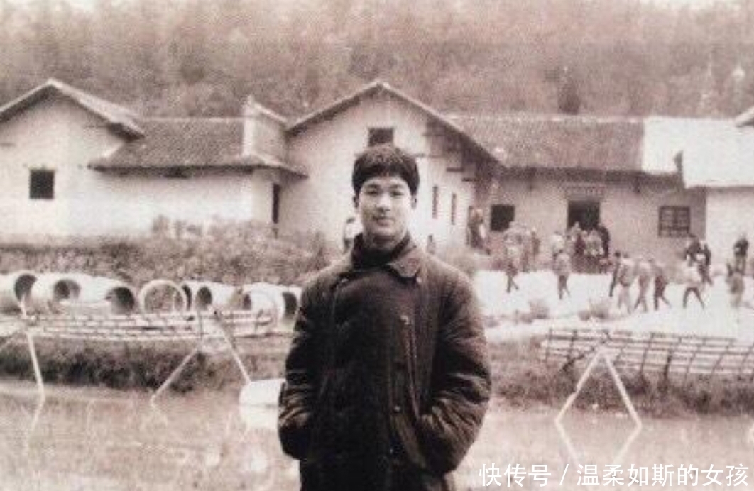 光头 1989年,张国立用命在南极点燃炸药包,获得“二等功”,经过是怎样的